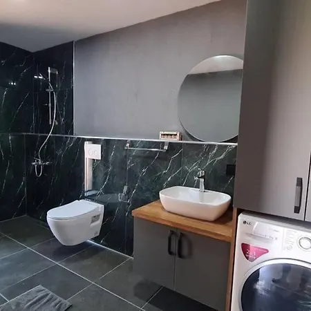 Mitos , Uzum Baglari Ve Zeytinlikler Icinde Mini Bir Cennet Ve Tas Ev - дом мифы * Φετιγιέ